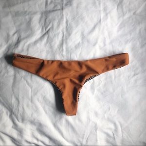 SOLD 💐ACACIA • Maui Mud Hookipa